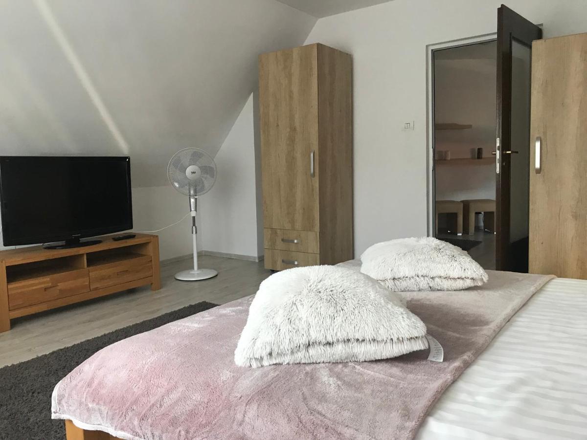 Apartament Modern Braşov Esterno foto