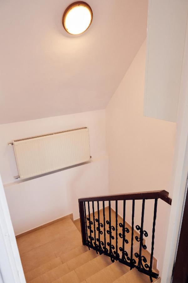 Apartament Modern Braşov Esterno foto