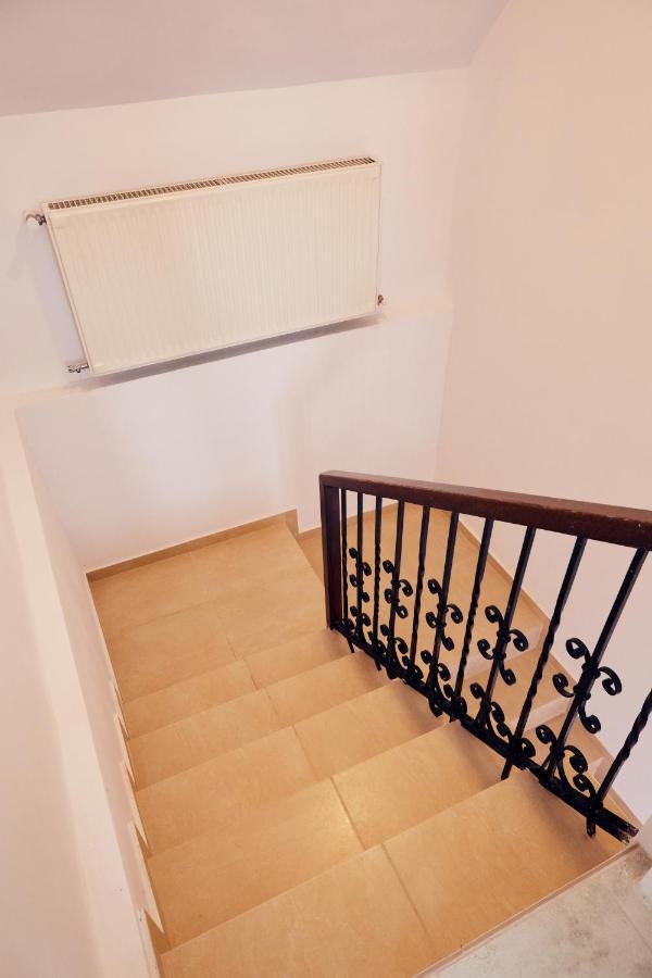 Apartament Modern Braşov Esterno foto