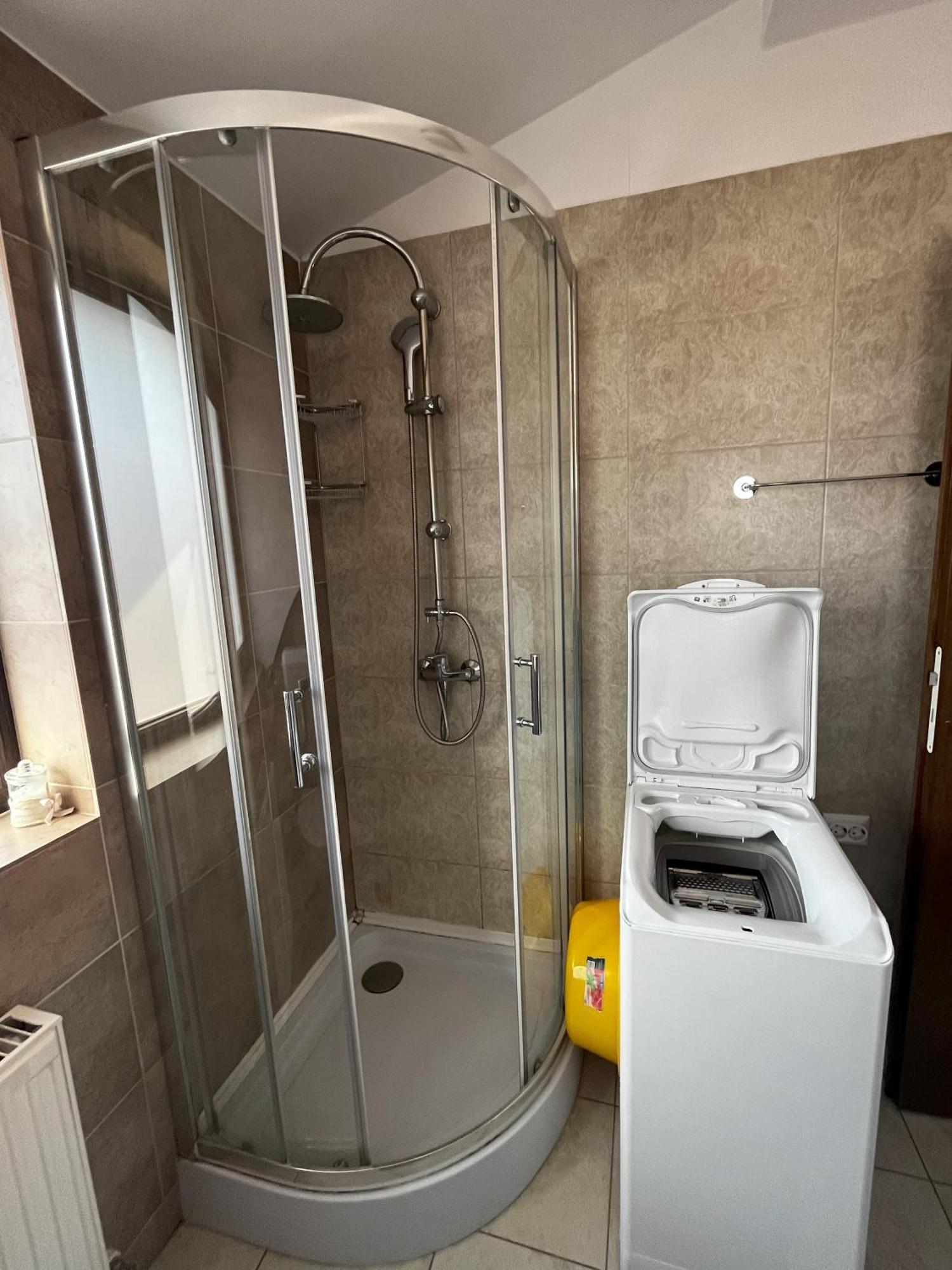 Apartament Modern Braşov Esterno foto